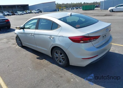 2018 Hyundai Elantra Sel z USA, uszkodzony, nr VIN 5NPD84LF9JH217102
